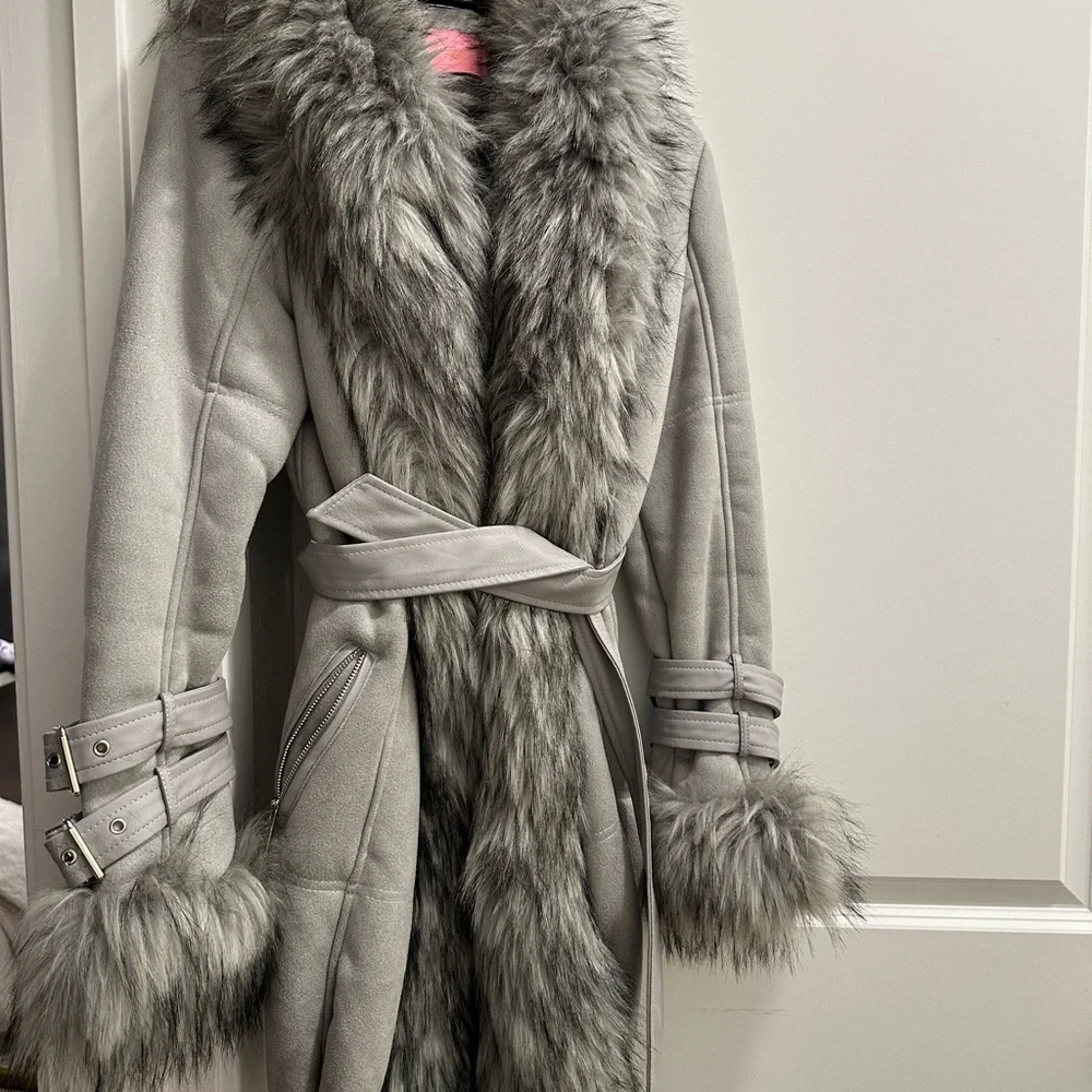 Azalea wang belted Trench Coat with Fur Trim - Picture 1 of 6